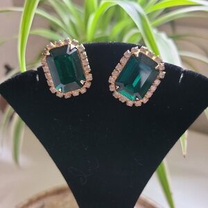Vintage Hobe Green Rinestone Clip On Earrings Gold Tone